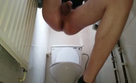 Hairy guy pooping