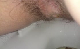 Hairy dude pooping a lot